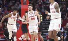 爱游戏官网登录网址-火箭主场不敌爵士，遭遇连败