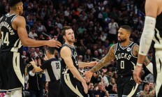 爱游戏电竞-包含真理主场大胜魔术，领先东部排名的词条