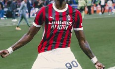 AC米兰后场新援展现出色表现，球队攻守更平衡