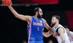 爱游戏在线登录-深圳队豪取8连胜锁定季后赛席位，劲头十足的简单介绍