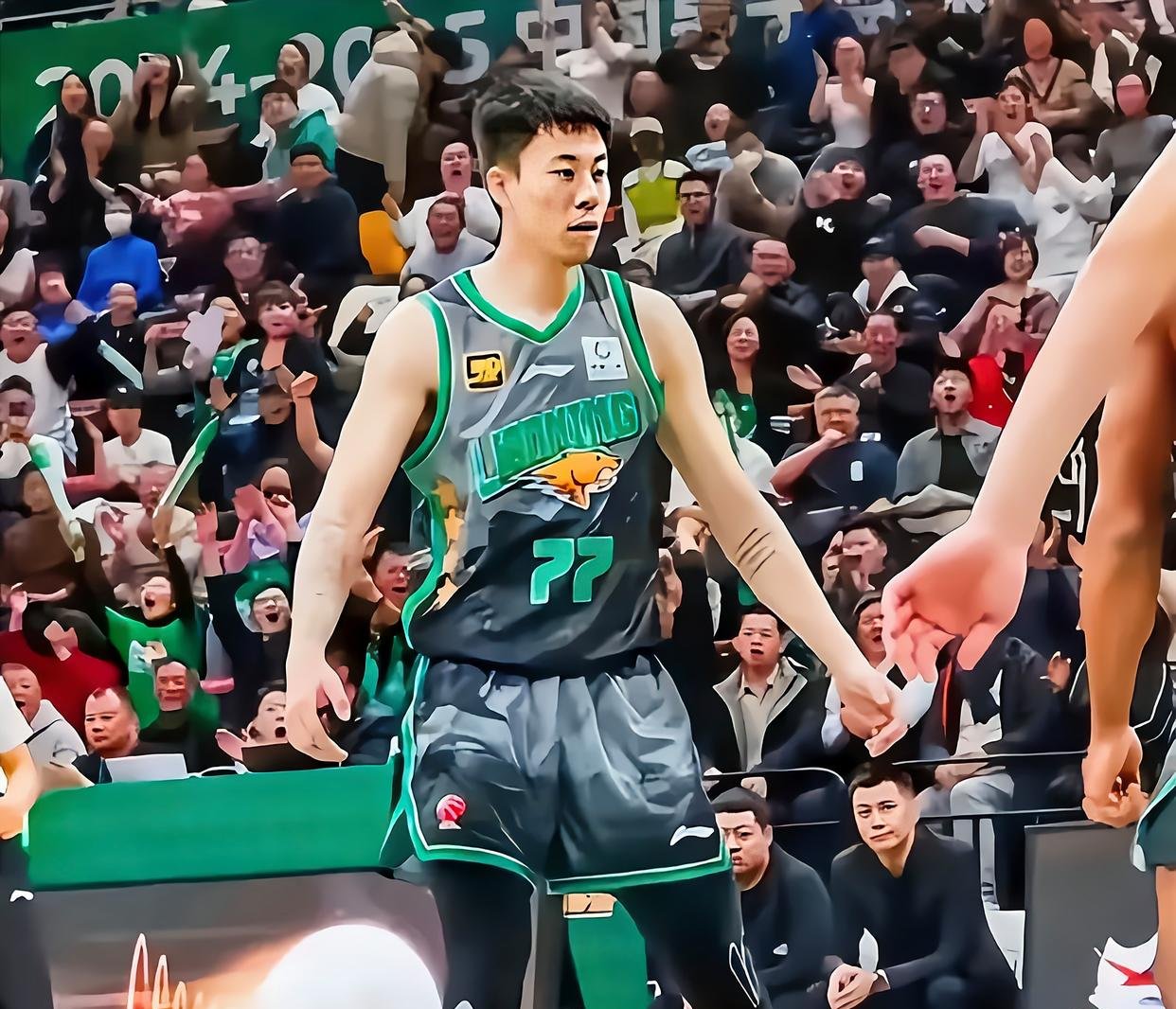 篮球比赛中精彩绝伦战绩令人震撼 篮球比赛中精彩绝伦战绩令人震撼