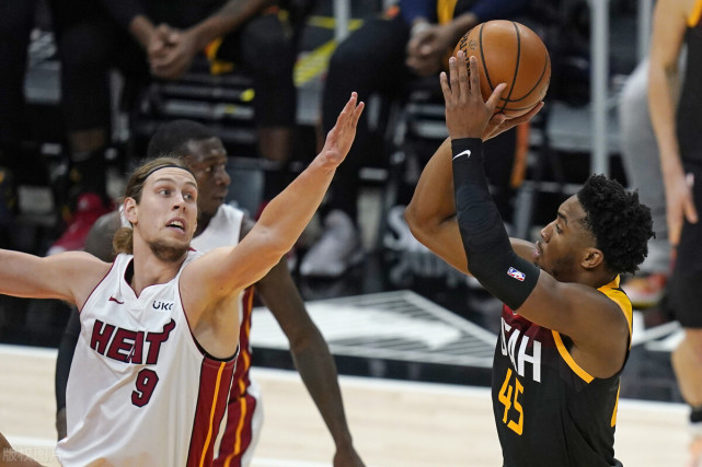 爵士连胜收官,米切尔和戈贝尔表现出色 爵士连胜收官,米切尔和戈贝尔表现出色