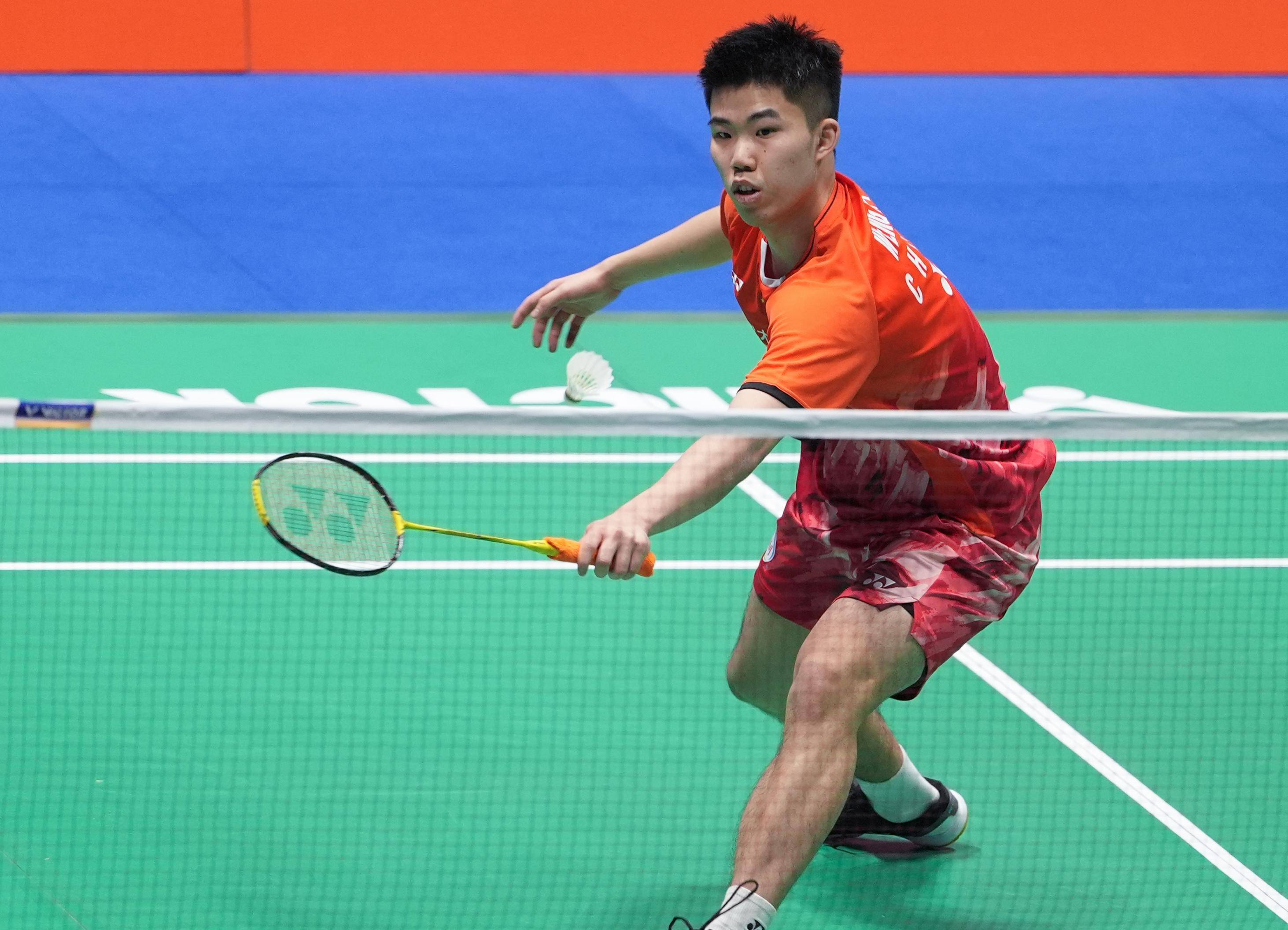 包含羽毛球男单决赛上演精彩一幕的词条