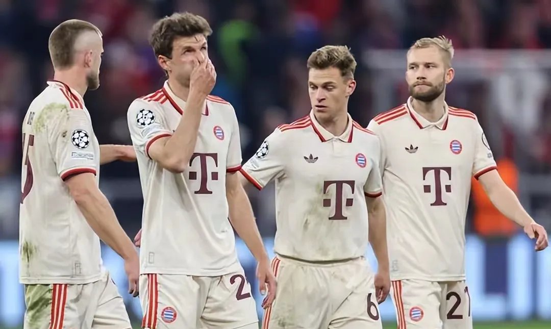 拜仁慘敗,球队需全力以赴赢得反弹机会 拜仁慘敗,球队需全力以赴赢得反弹机会