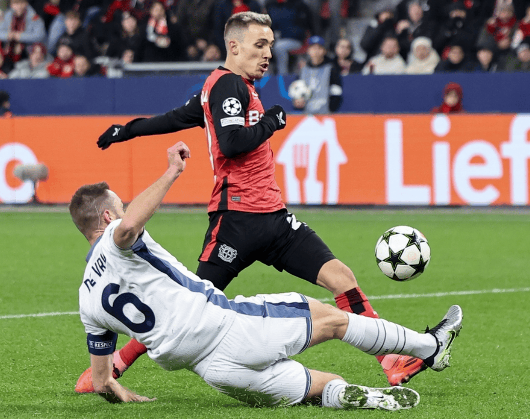 马德里竞技主场大胜,豪取十一连胜 马德里竞技主场大胜,豪取十一连胜