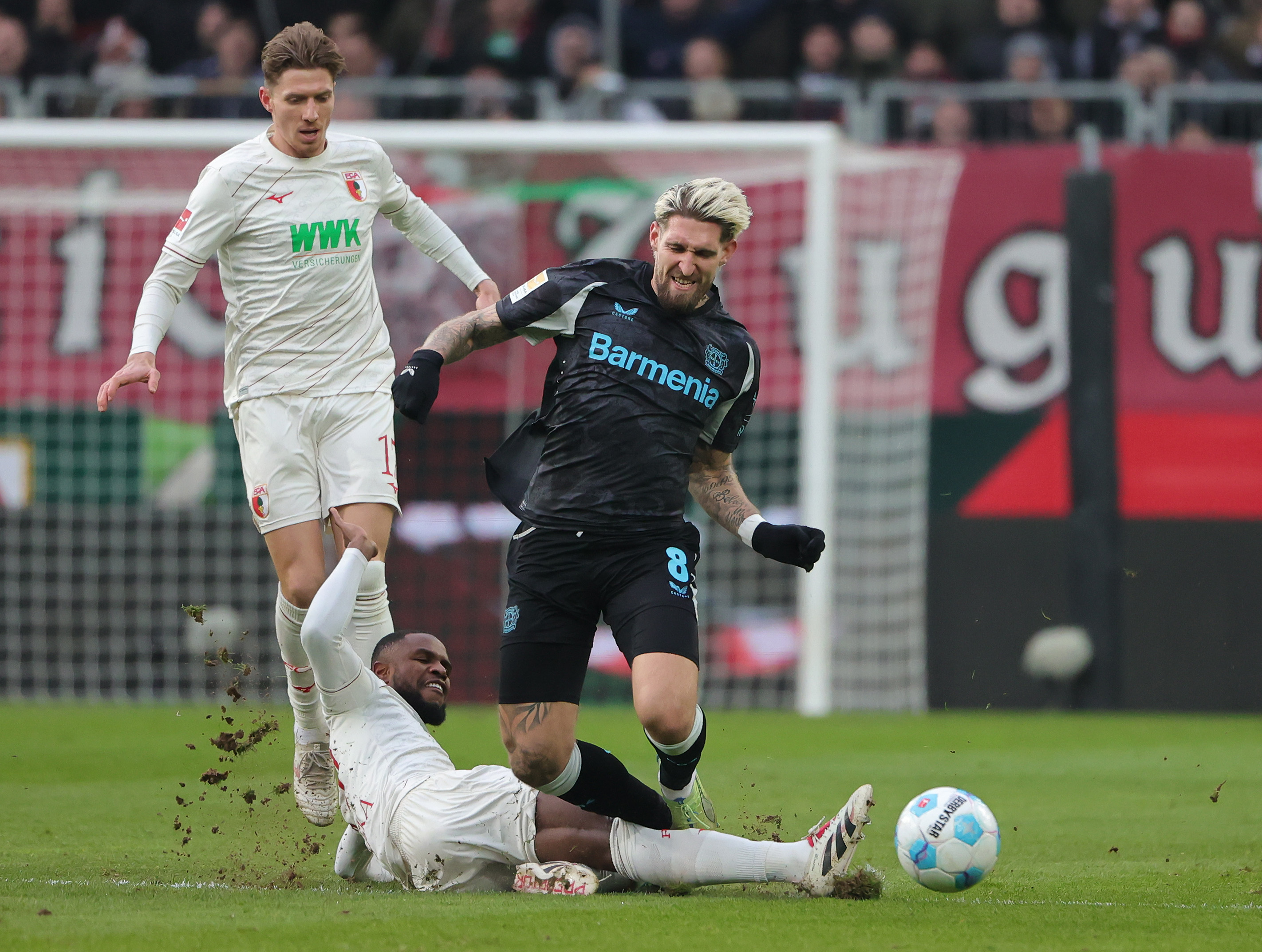 比勒费尔德客场大胜，重返联赛前列的简单介绍