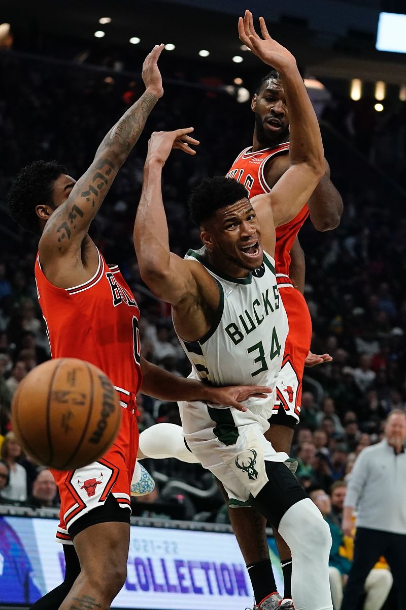 「火箭胜雄鹿积极备战季后赛」