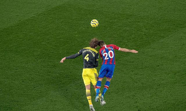 包含捷克球队完成逆袭，晋级强赛的词条