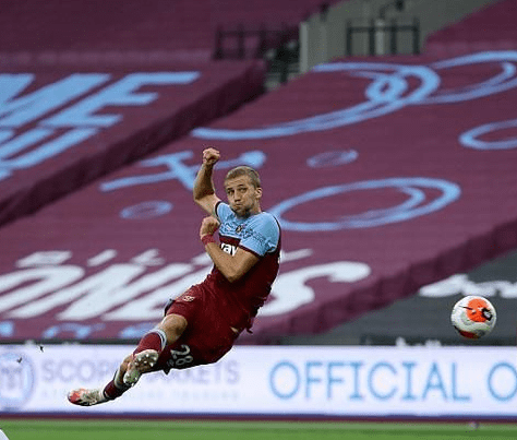 包含诺维奇主场告捷，全力保级仍需努力的词条